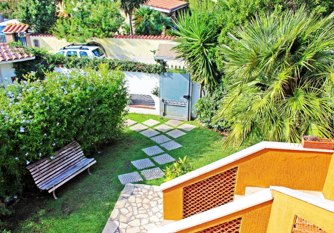 Sandro Fiumicino Exteriör bild